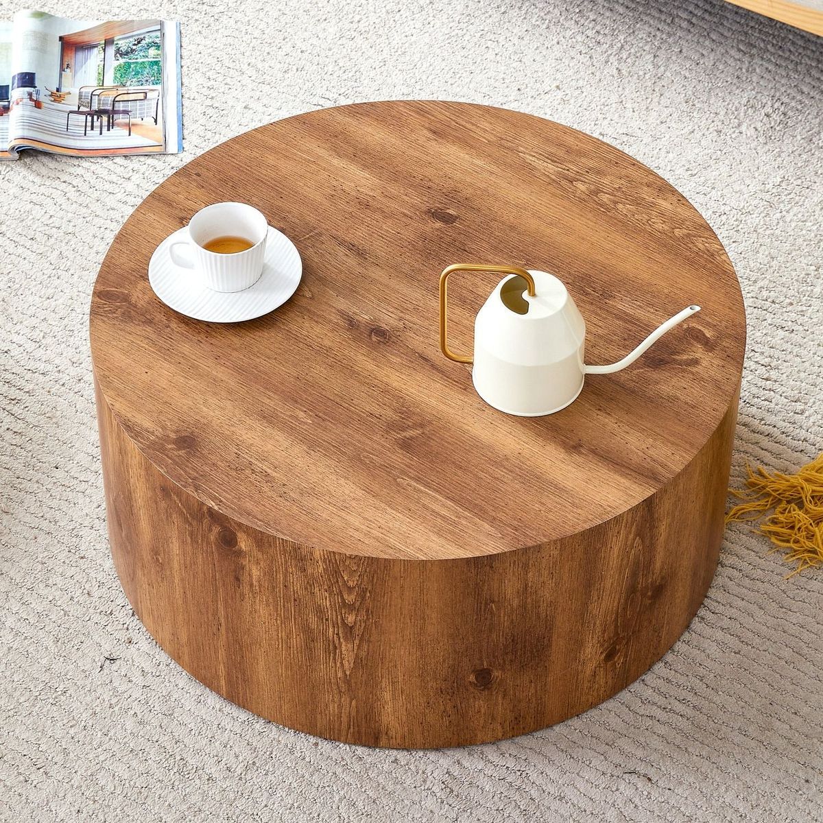 The cylindrical table with its patterned design can be easily integrated into a variety of interior styles, from coffee tables to small dining tables, workbenches or makeshift writing desks.