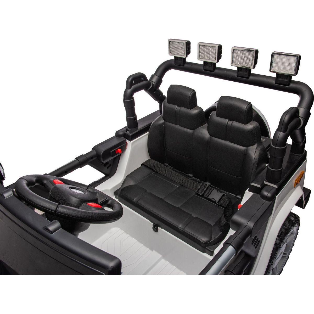 12v7a 30wx2 Four-wheel drive leather seat one button start,forward and backward, high and low speed, music, front light, power display, two doors can open, 2.4G R/C, seat belt four wheel absorber