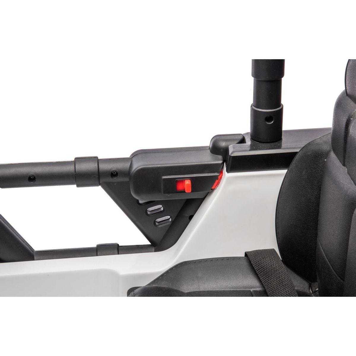 12v7a 30wx2 Four-wheel drive leather seat one button start,forward and backward, high and low speed, music, front light, power display, two doors can open, 2.4G R/C, seat belt four wheel absorber