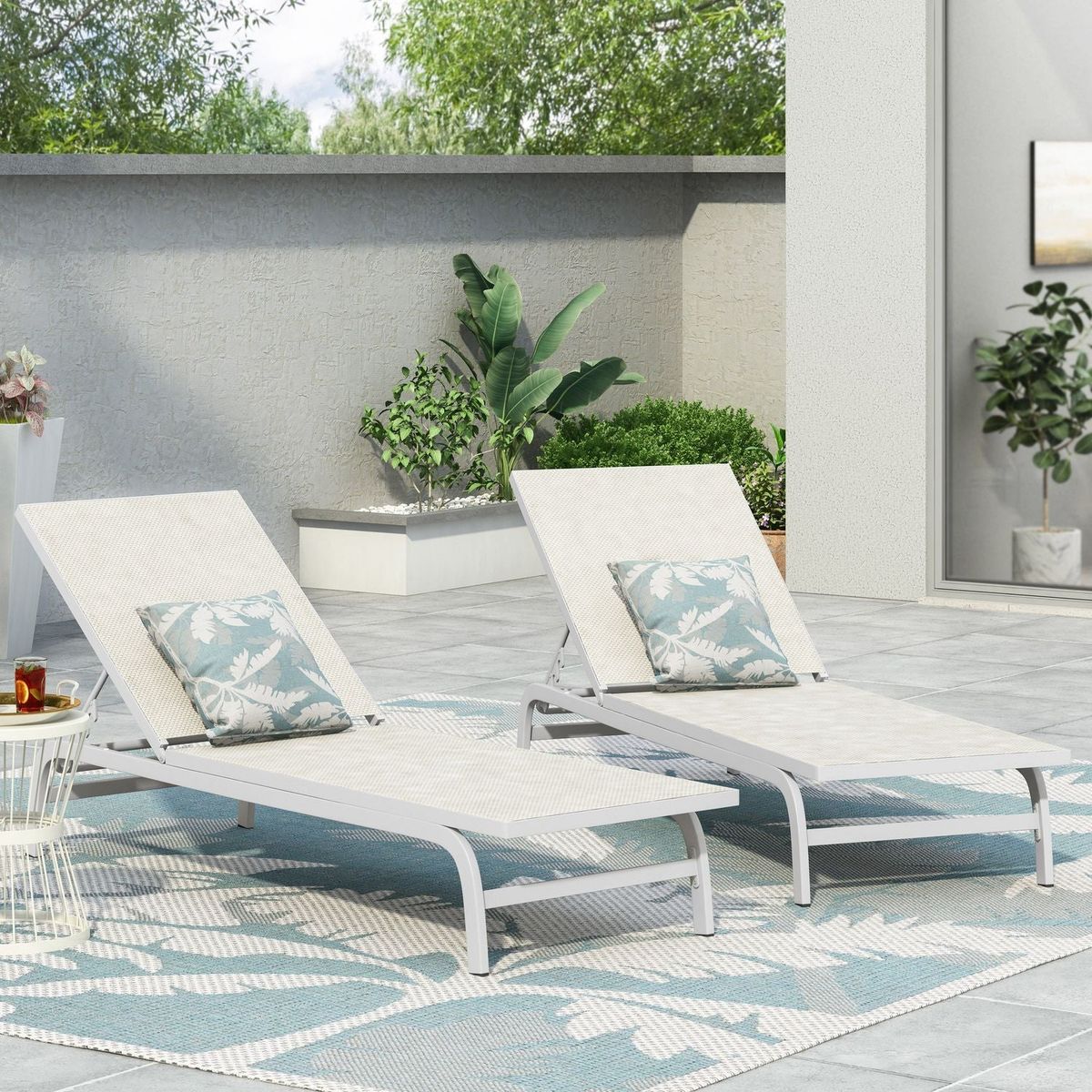 FINN CHAISE LOUNGE