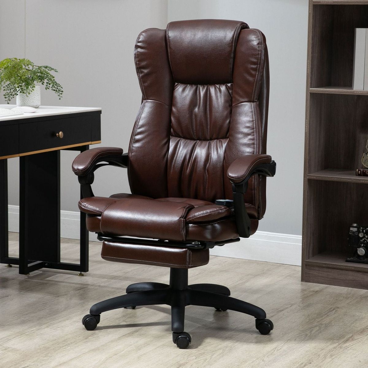 Vinsetto High Back Massage Office Chair with 6-Point Vibration, 5 Modes, Executive Chair, PU Leather Swivel Chair with Reclining Back, and Retractable Footrest, Brown