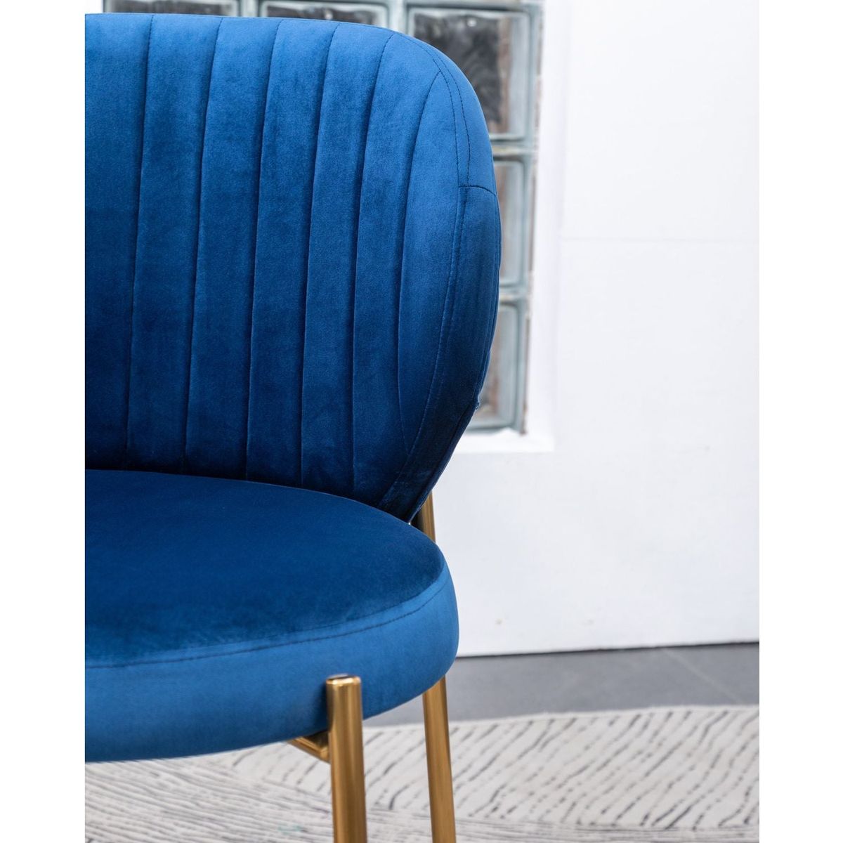 Amoa Contemporary Velvet Upholstery Dining Chair, Blue