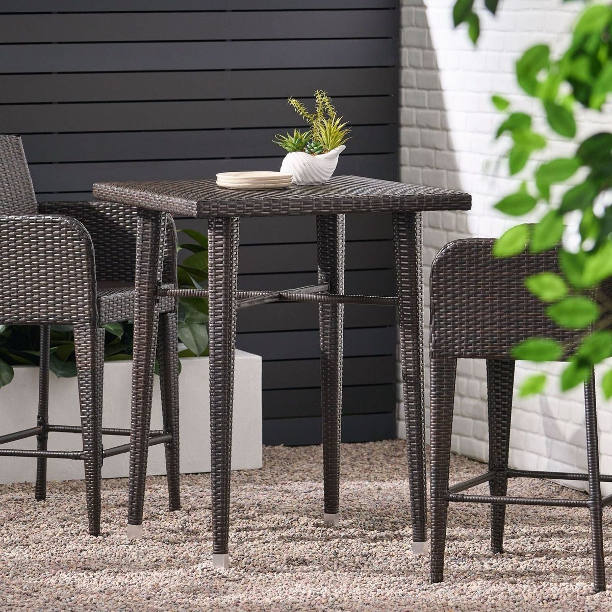 32" SQUARE WICKER BAR TABLE