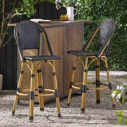 BARSTOOL