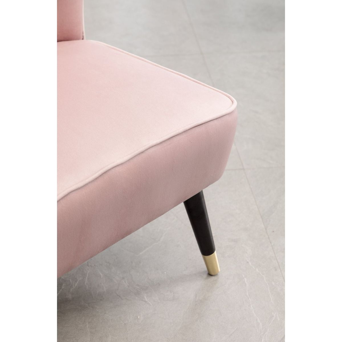 Elon Contemporary Velvet Upholstered Accent Chair, Pink