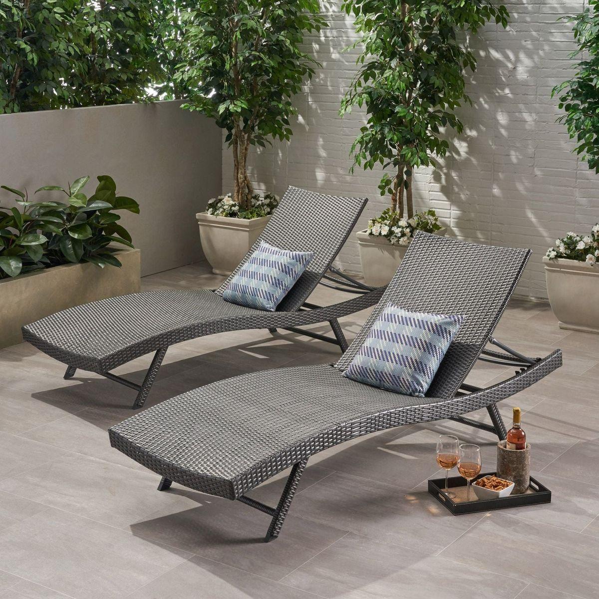 KAUAI PE WICKER CHAISE