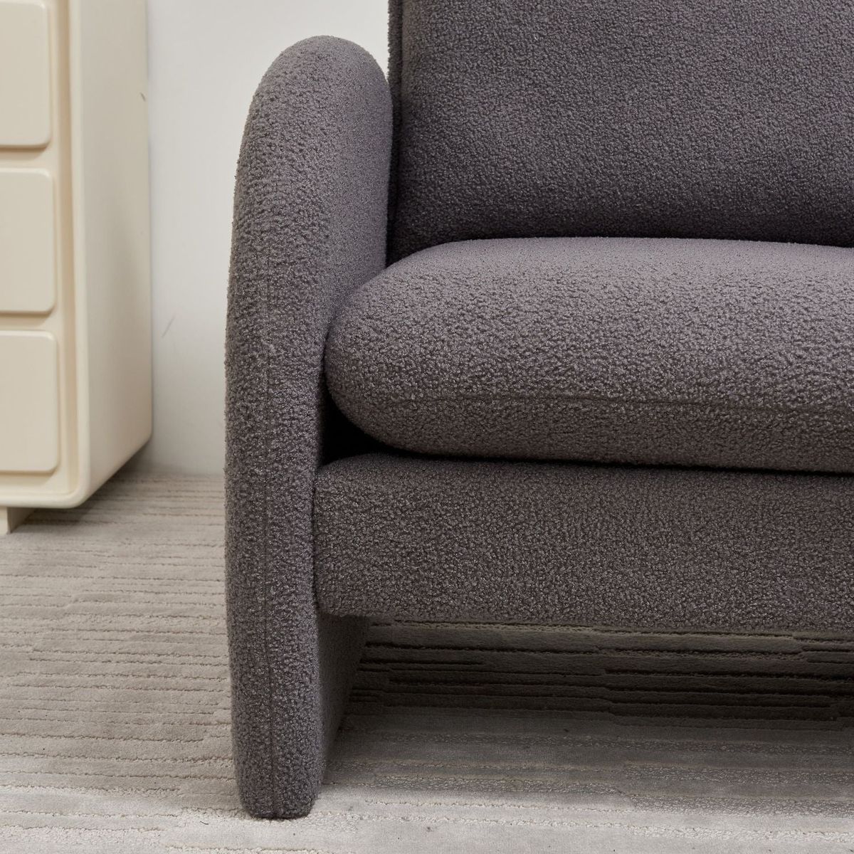 Modern Sherpa Upholstered Accent Chair, Comfortable Living Room Armchair, Lounge chair for Bedroom, and Office "Stylish and Ergonomic Design