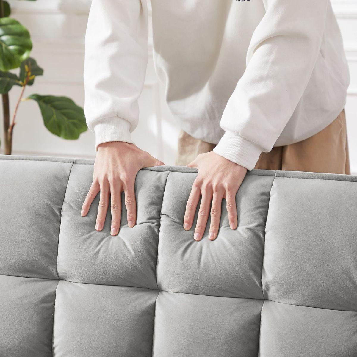 Modern Velvet Loveseat Futon Sofa Couch w/Pullout Bed,Small Love Seat Lounge Sofa w/Reclining Backrest,Toss Pillows, Pockets,Furniture for Living Room,3 in 1 Convertible Sleeper Sofa Bed, Gray