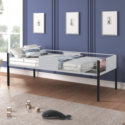 Triple Bunk Bed with Vent Board/ Sturdy Metal Frame/ Noise-Free Wood Slats/ Separatable into three beds/ No Box Spring Needed