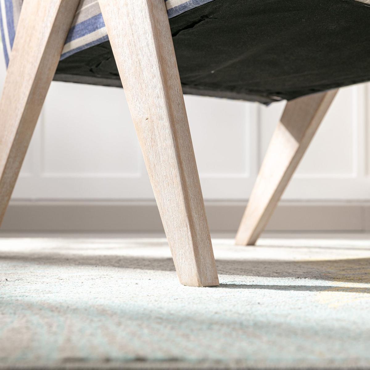 Accent chair, KD rubber wood legs with black finish. Fabric cover the seat. With a cushion.Blue Stripe