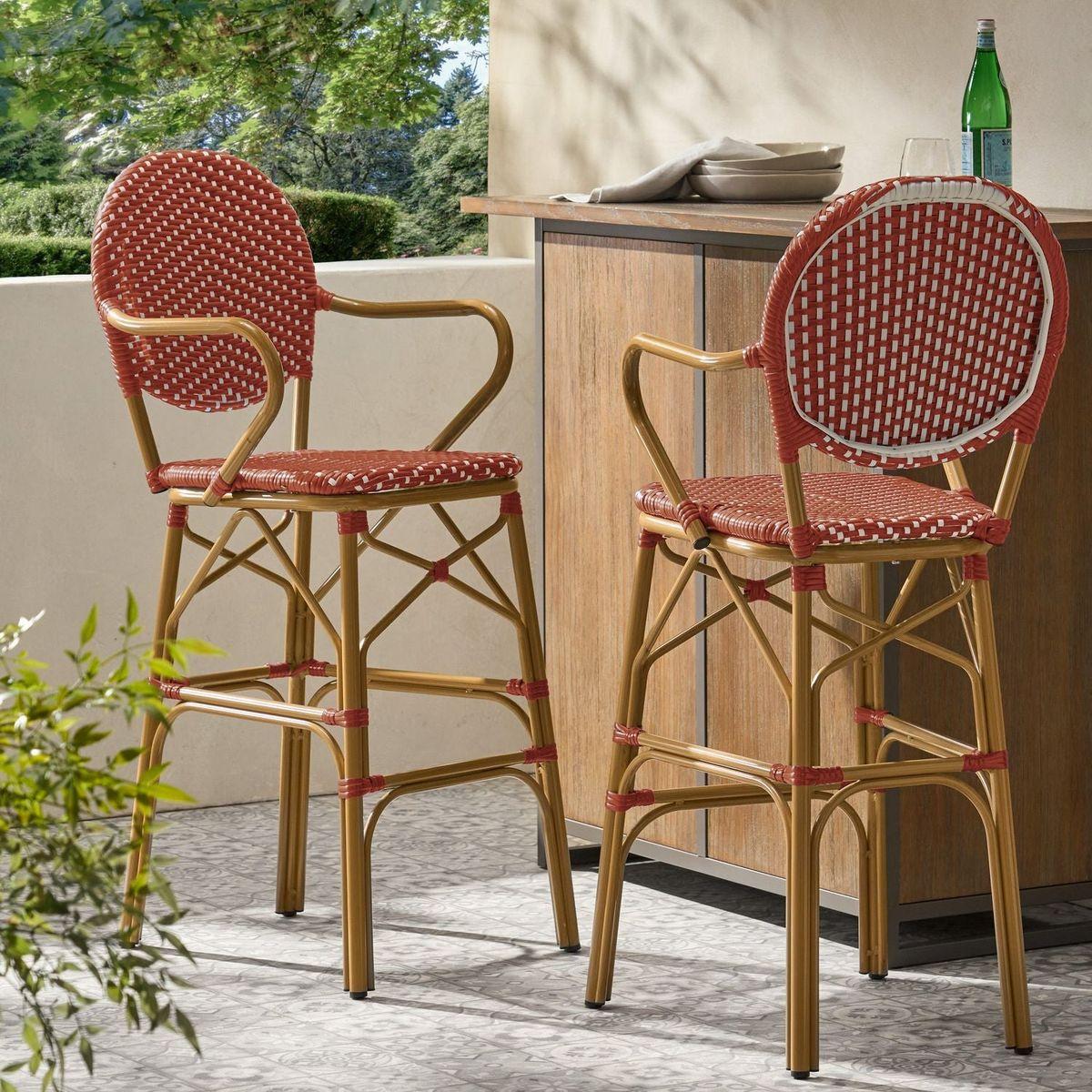 BARSTOOL