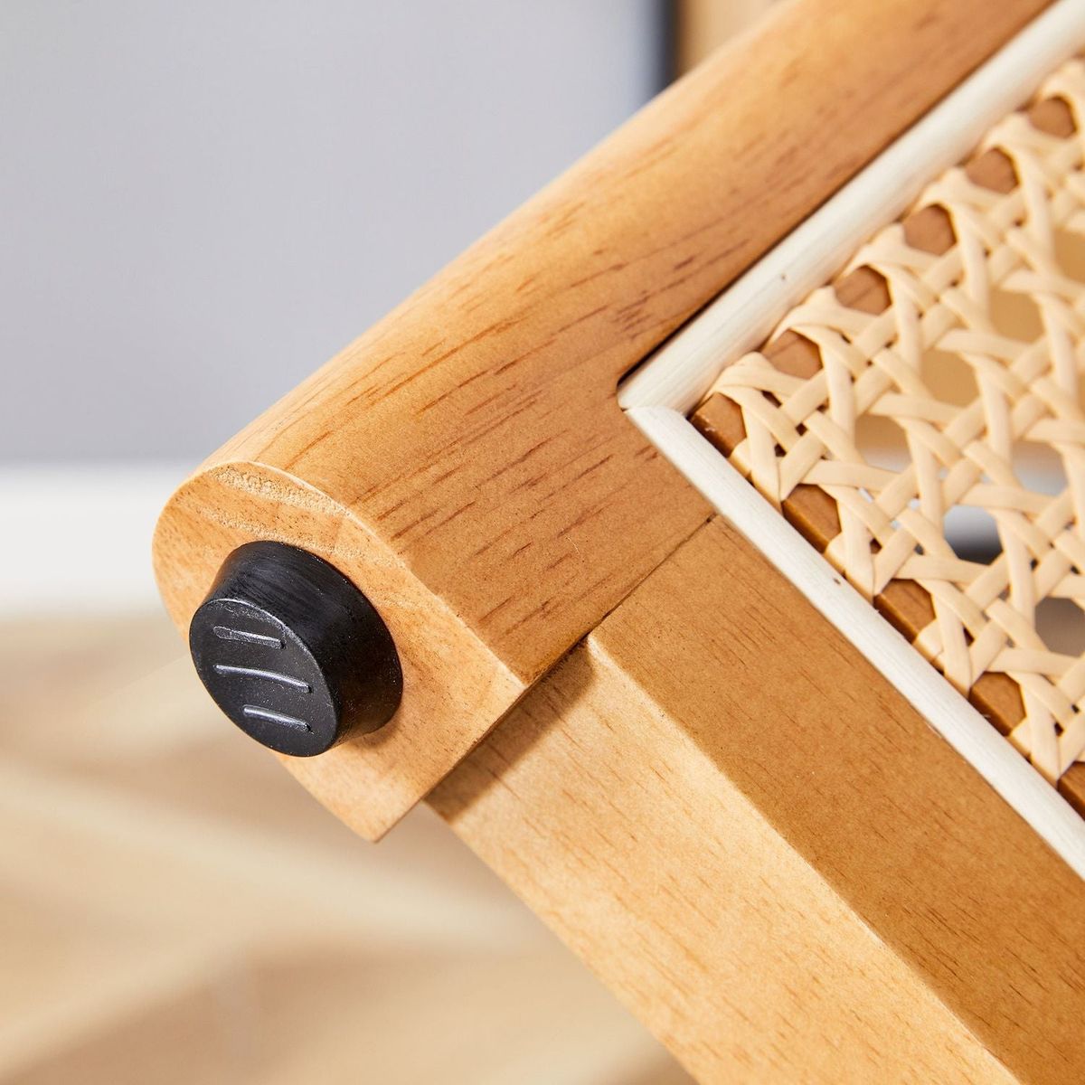 Chinese countryside retro solid wood round table, simple modern imitation rattan table, wooden table, desk. Suitable for dining room, living room, office