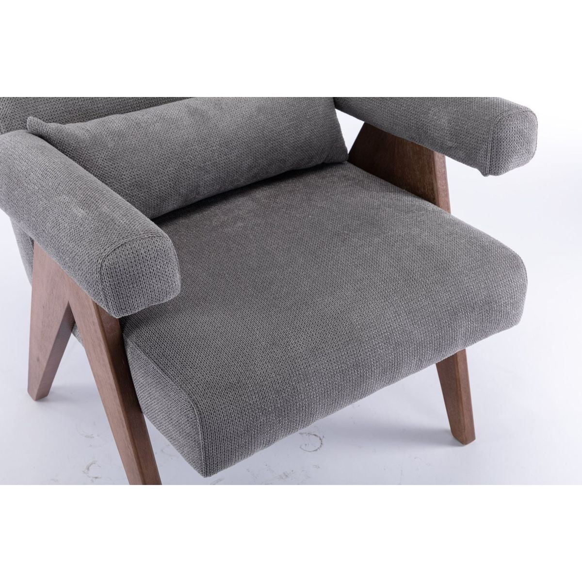 Accent chair, KD rubber wood legs with Walnut finish. Fabric cover the seat. With a cushion.Grey