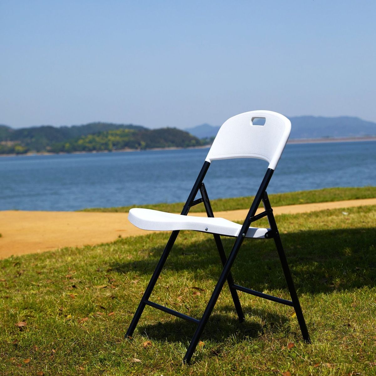 4 Pack Portable Plastic Folding Chairs, Sturdy Design, Indoor/Outdoor Events, Perfect for Camping/Picnic/Tailgating/Party, Easy to Clean, White