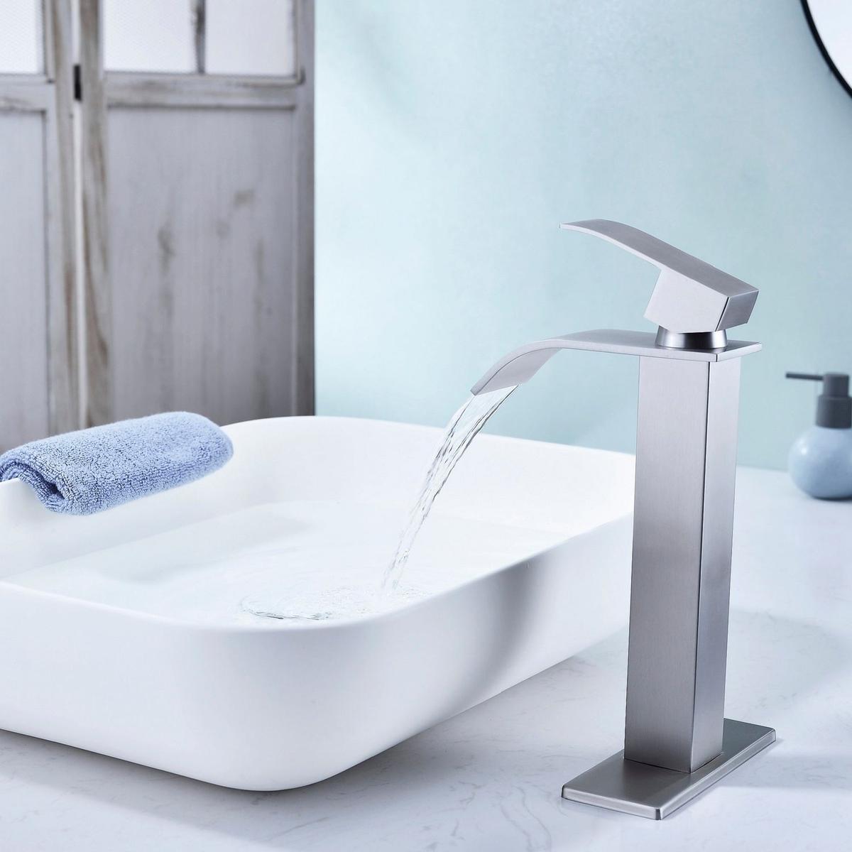 Waterfall Spout Bathroom Faucet, Single Handle Bathroom Vanity Sink Faucet