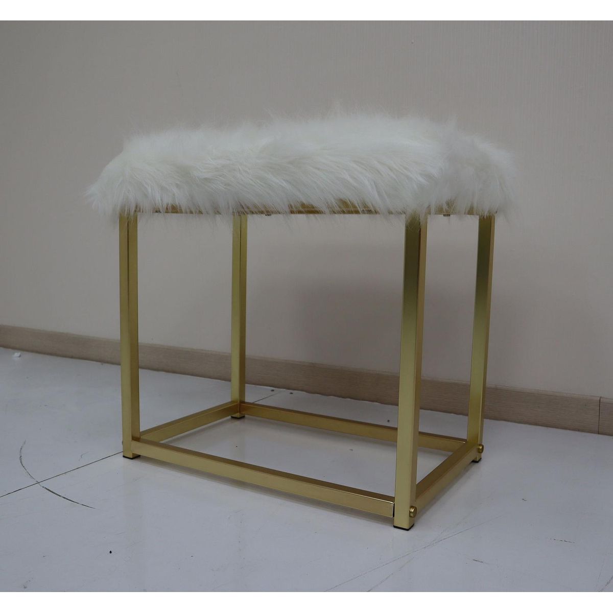 Adao Vanity Mirror & Stool in Faux Fur, Mirror, White & Brass Finish